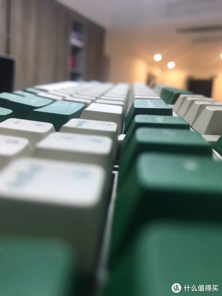 为了评测键帽买了一个键盘-入手Leopold 980M PD 白绿红轴
