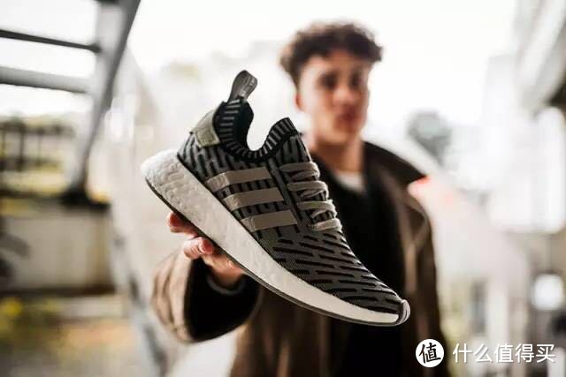 一日一双︱adidas NMD R2——过去，赋能未来