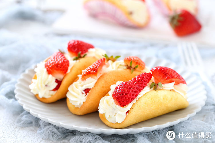 草莓季不能错过的一款甜品，香甜美味颜值高，比裱花蛋糕简单多了