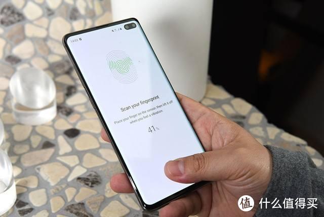 三星 Galaxy S10 携超声波屏下指纹王者归来，完胜光学指纹识别