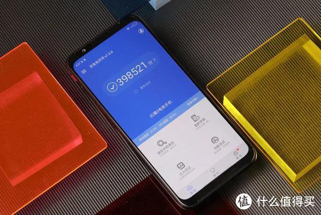 红魔3电竞手机评测：离心风扇加持，劲爽游戏体验