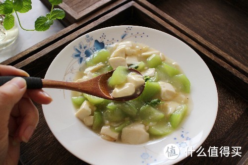 夏天多吃丝瓜好处多，营养美味，制作零难度，清爽下饭，消暑清热