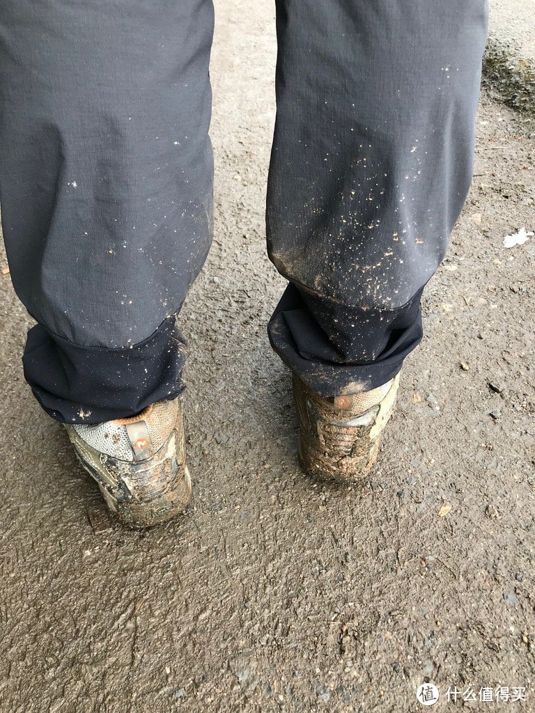 中邦鞋也可以防止泥沙溅到鞋里面