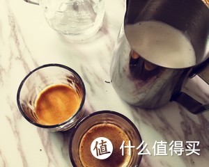 星巴克红茶拿铁做法，喝完再不用去星巴克！