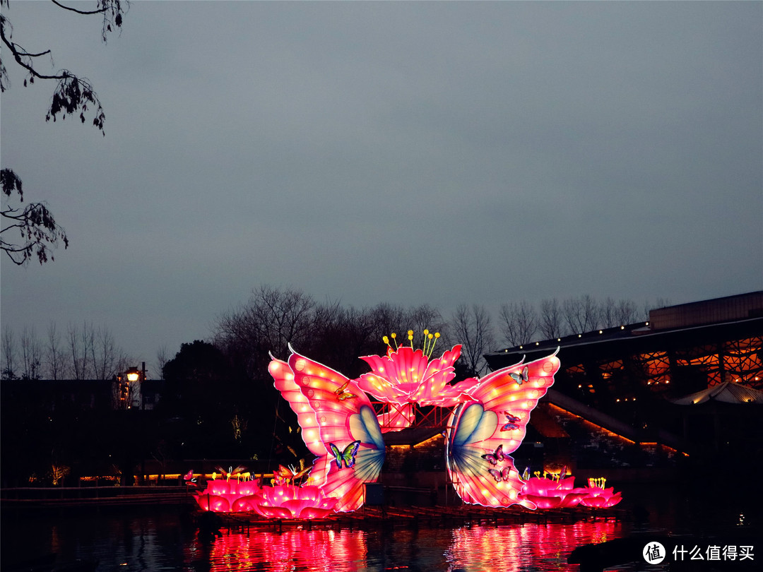 两天一夜亲子游：旅游淡季暴走乌镇西塘，吃十几种小吃，住后现代工业风酒店