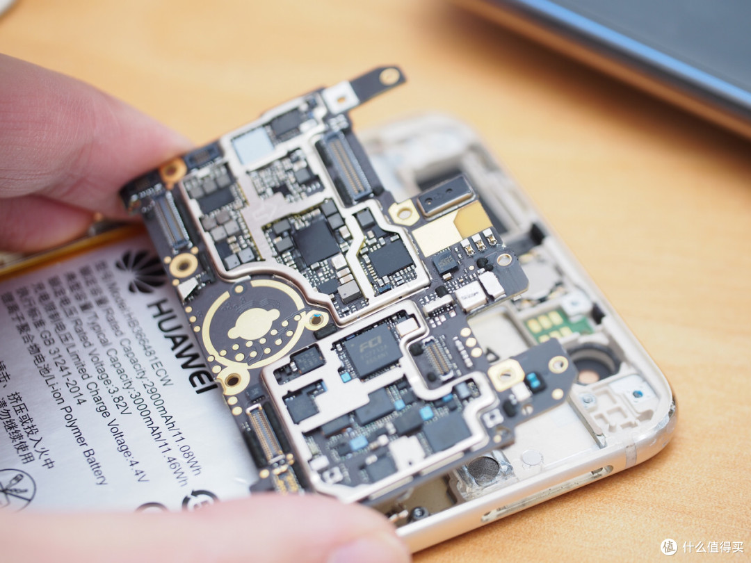 妙手换新颜——荣耀8换屏记