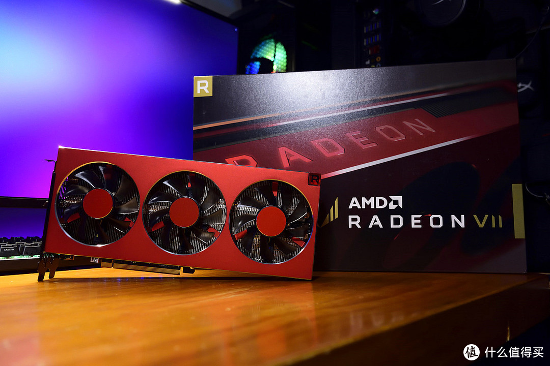 AMD Radeon VII 五十周年纪念版 正面