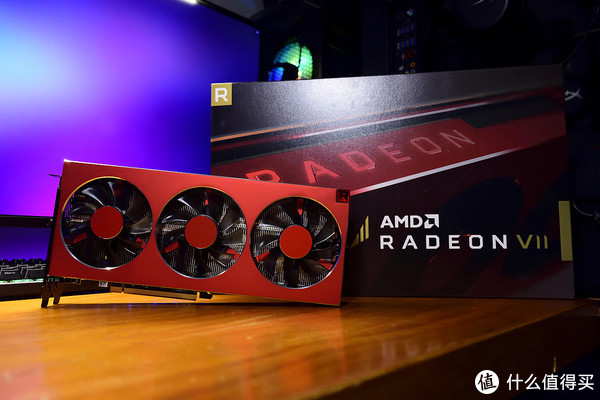 AMD Radeon VII 五十周年纪念版 正面