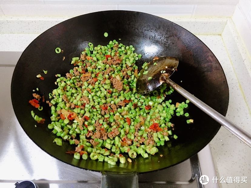 贵州风味下饭菜：糟辣椒炒肉末豇豆角