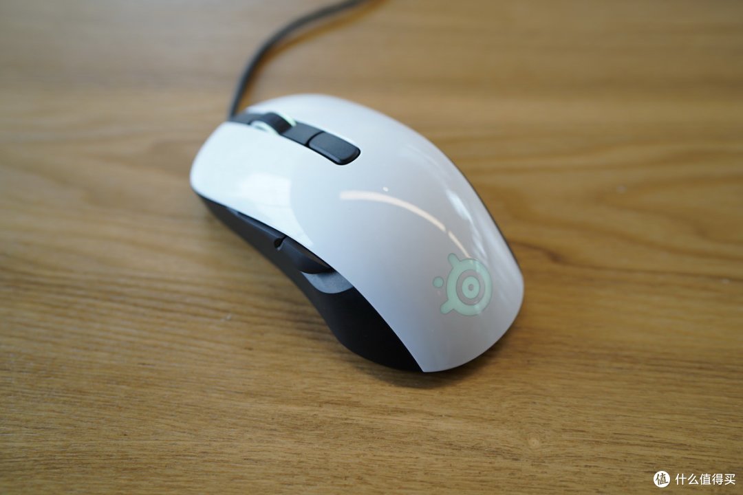 经典黑白配色,有惊喜也有点遗憾——赛睿rival106游戏鼠标开箱简评