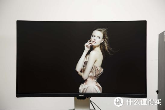 曲面不仅为游戏，办公也无可挑剔，明基 BenQ EX3203R 显示器评测