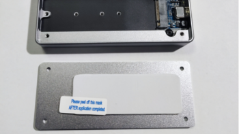 阿卡西斯NVMe M.2移动固态硬盘盒外观展示(主体|换接头|防滑垫|螺丝|外壳)