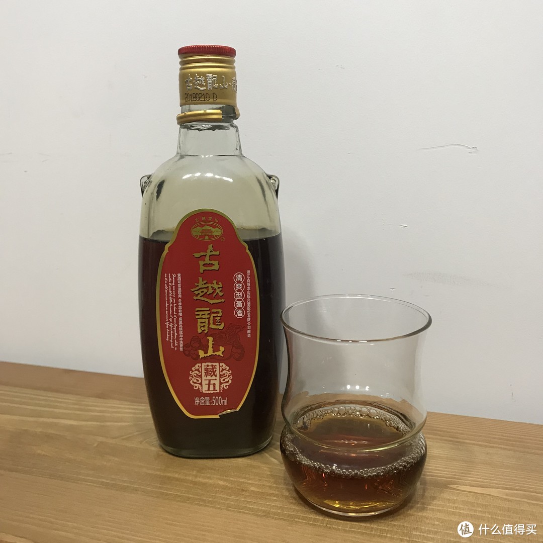 十款半甜黄酒横向比较。酒且盈盏，不负香甜。