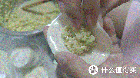 来尝尝西葫芦鸡蛋馅的蒸饺和水饺，附详细和素馅，蒸煮饺子教程