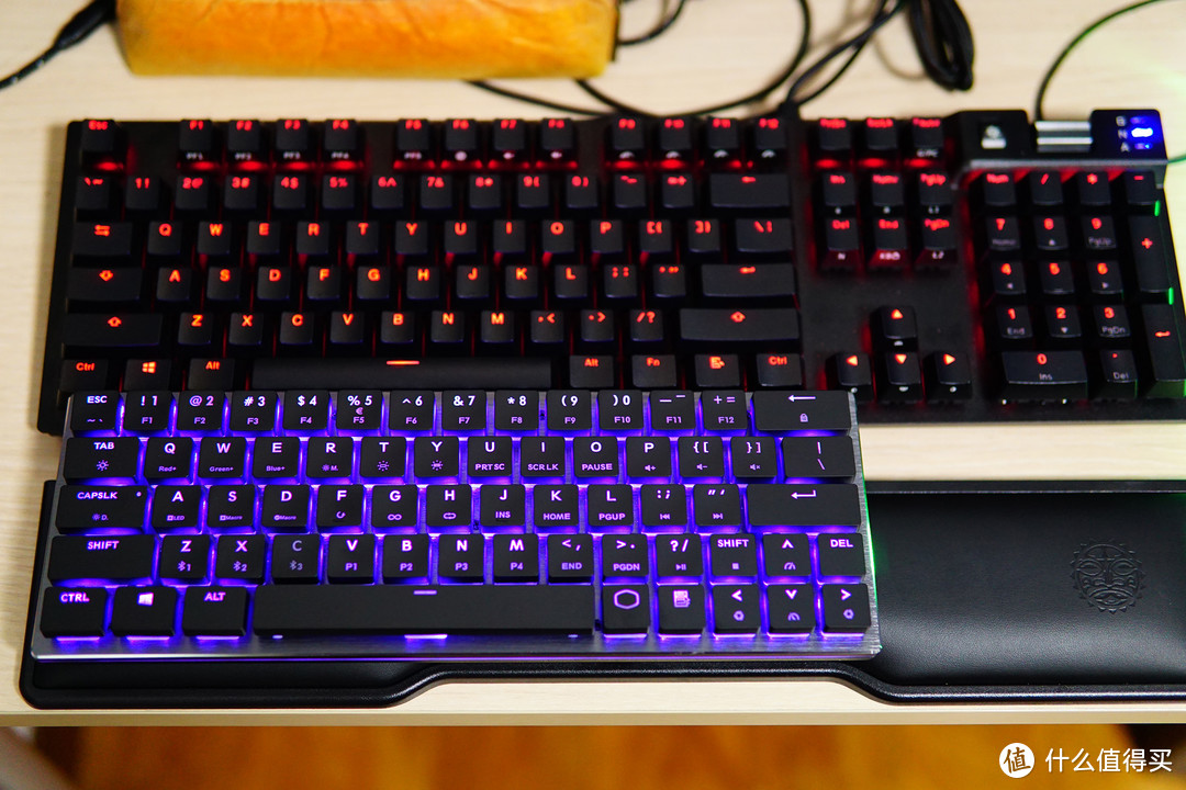 60%尺寸与矮轴的尝鲜，RGB更是盛宴: 酷冷至尊 SK621 Cherry MX矮轴RGB机械键盘众测