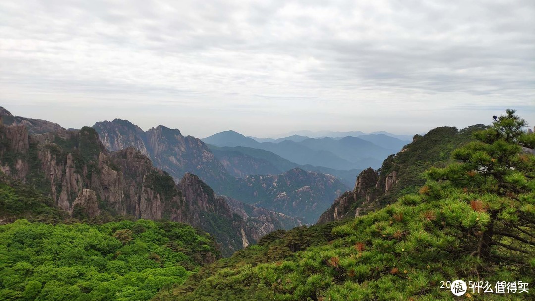 丹霞峰观景台一景