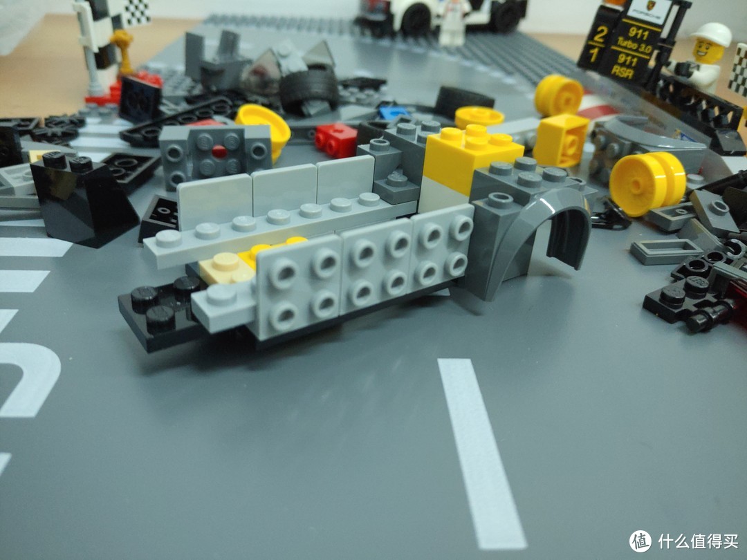 目前唯一一辆乐高AMG跑车——LEGO 乐高 超级赛车系列 75877 梅赛德斯AMG GT3