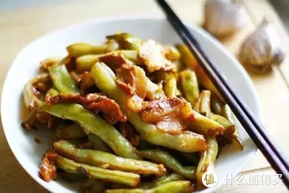 今天小个炒，有肉有豆角~顺手教你辨识市场上各种各样的豆角~