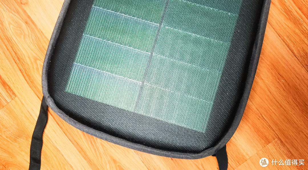背包做出新创意，自带太阳能板的安全背包——蒙马特2.0城市安全防盗背包