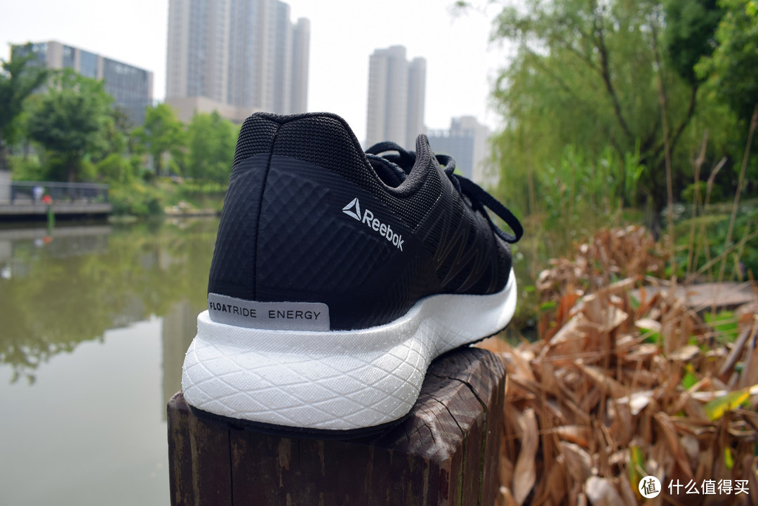 两款Reebok FloatRide系跑鞋不正经对比评测之开箱篇