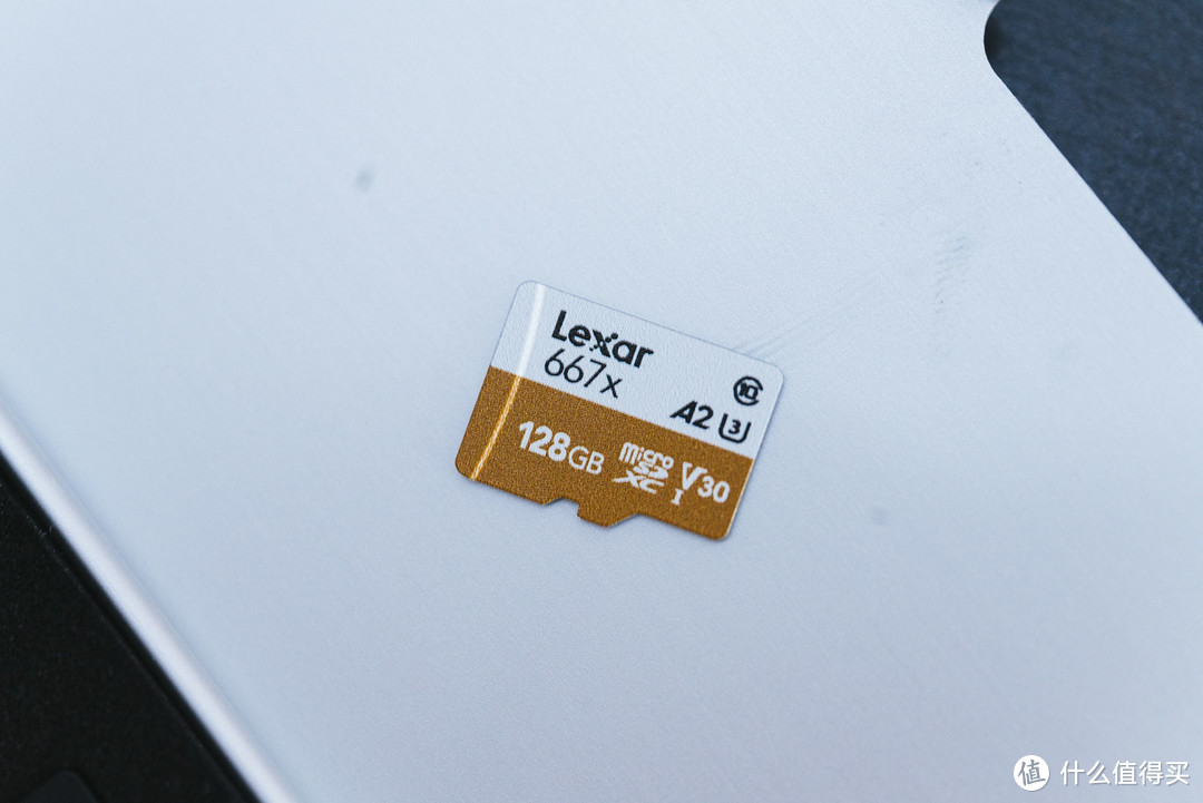 只需百元让你体验高速连拍真·性价比神卡，雷克沙 667x Micro-SD卡