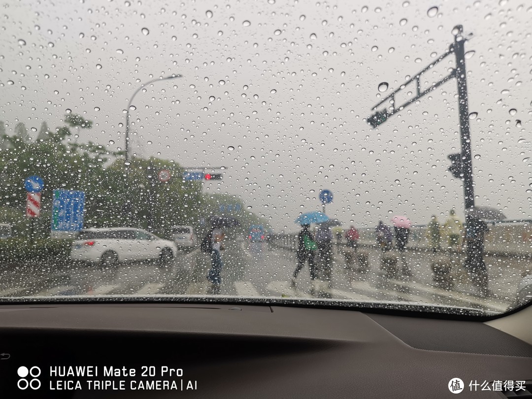 离开的时候下起了大雨，又一次带着遗憾，回家~~