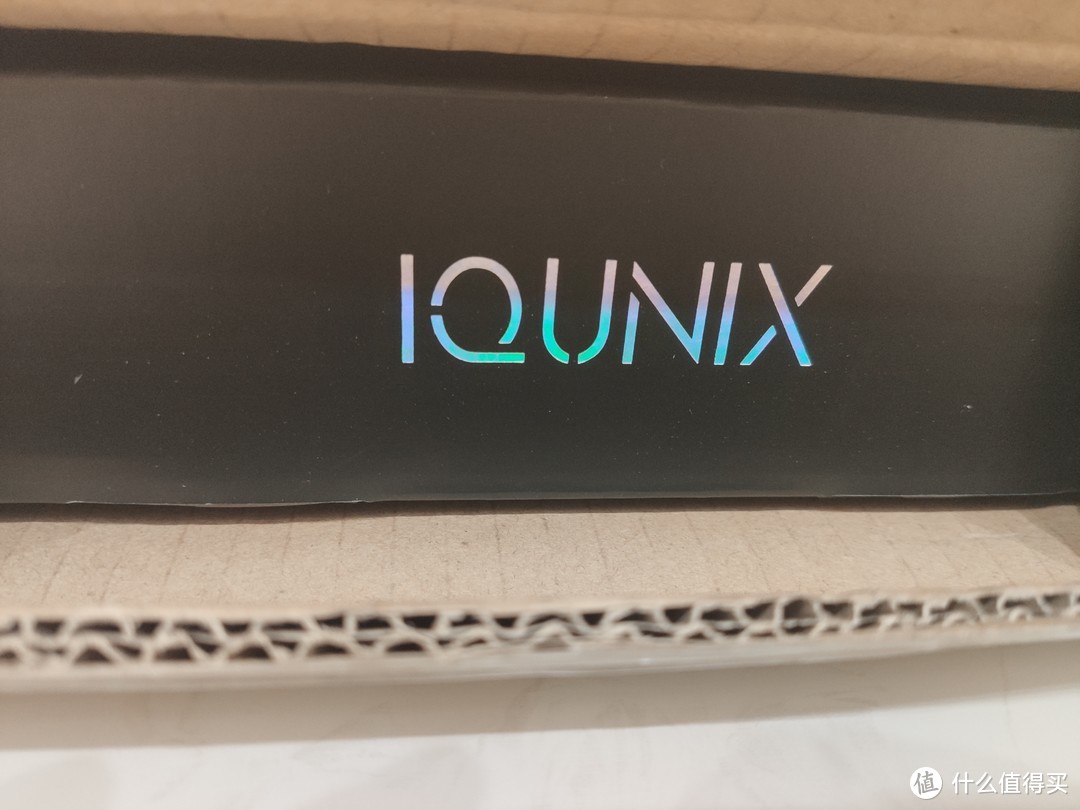 一块铝板的艺术之旅----iQunix Spider显示器增高支架开箱