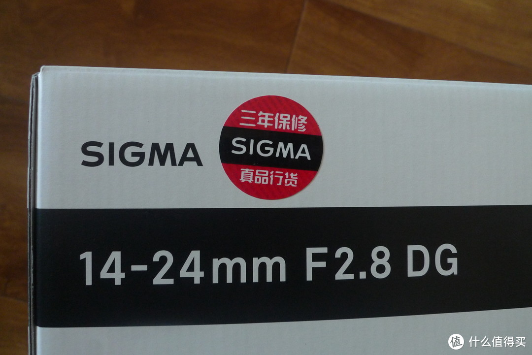 在多多下的第二单：适马超广神镜 14-24mm f / 2.8 DG HSM Art晒单