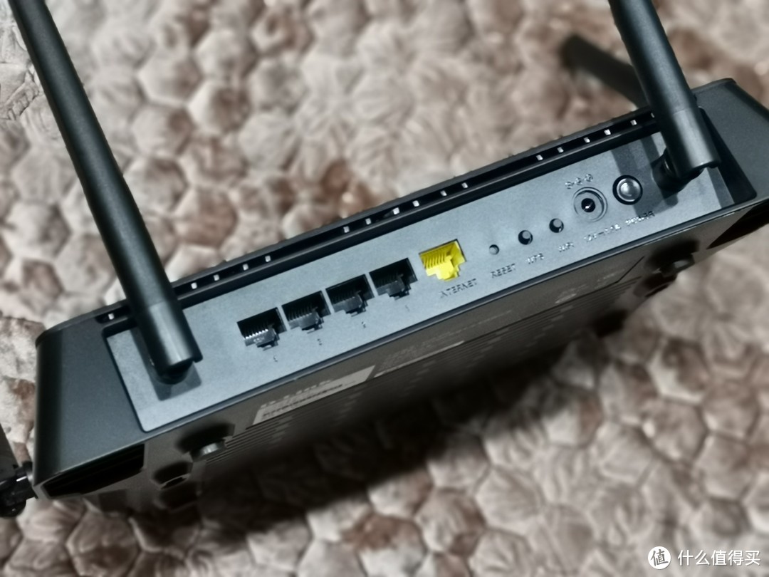 D-LINK DIR-878 1900M双频无线路由器开箱简晒