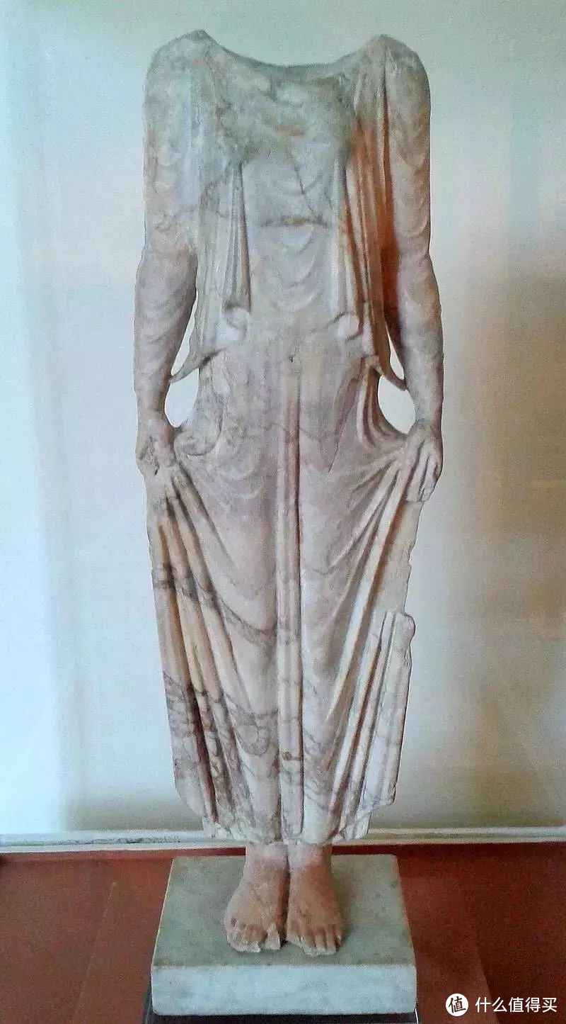 公元前5世纪，大理石材质的古希腊雕像