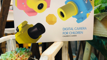C&C 儿童相机外观展示(主机|充电线|读卡器|显示器|按键)