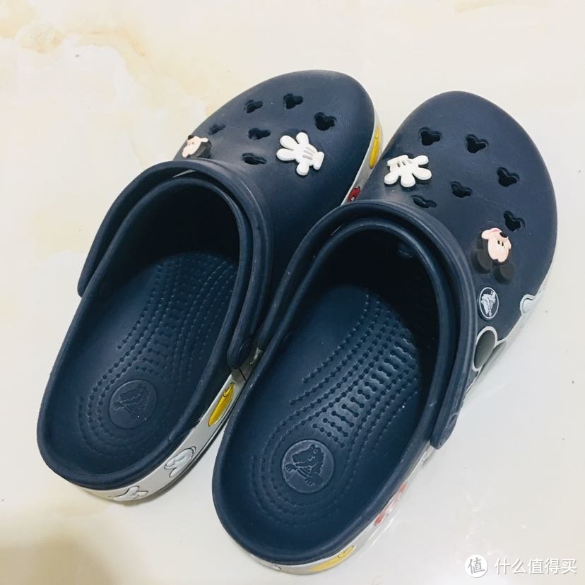 三双卡骆驰crocs 洞洞鞋米奇合作款 莉娜凉鞋 伊芙船鞋 使用心得