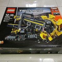 LEGO 42055 斗轮挖掘机外观展示(颗粒|齿轮|履带|底盘|机身)