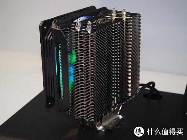 Cooler Master 酷冷至尊 展出 Hyper 212X SE散热器：Maker 3DVVC导热技术、超薄不干涉