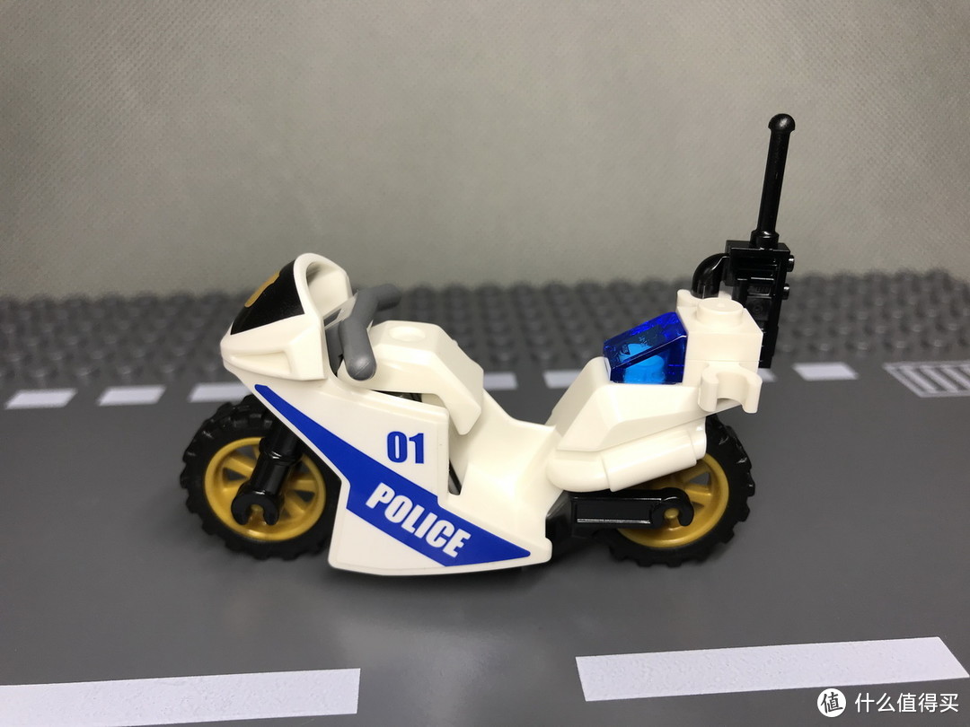 LEGO 乐高 City 城市系列 60137 追踪重型拖车