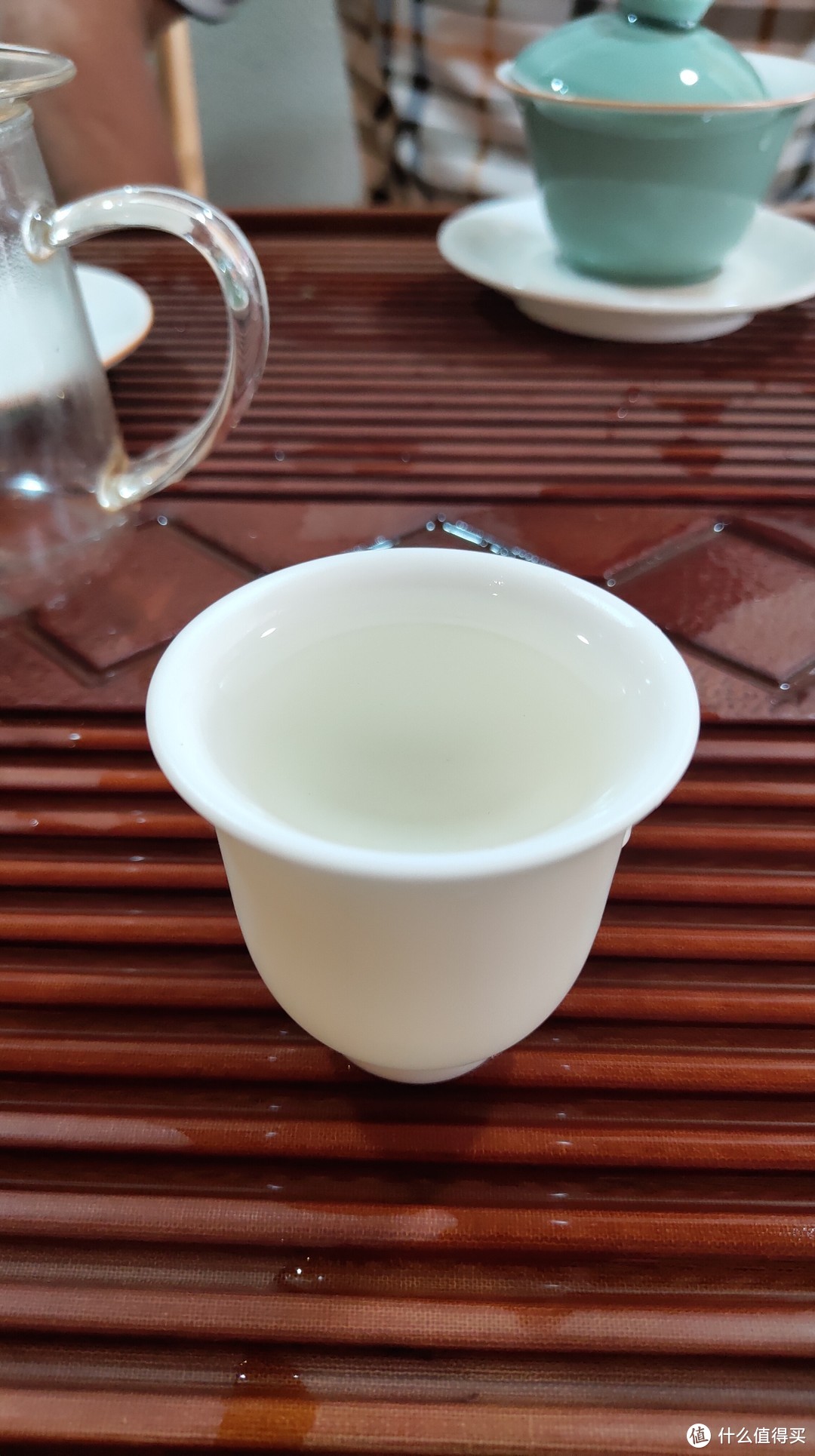 推荐正宗原产地福鼎白茶特级白毫银针散茶，正味清甜花香甘润。