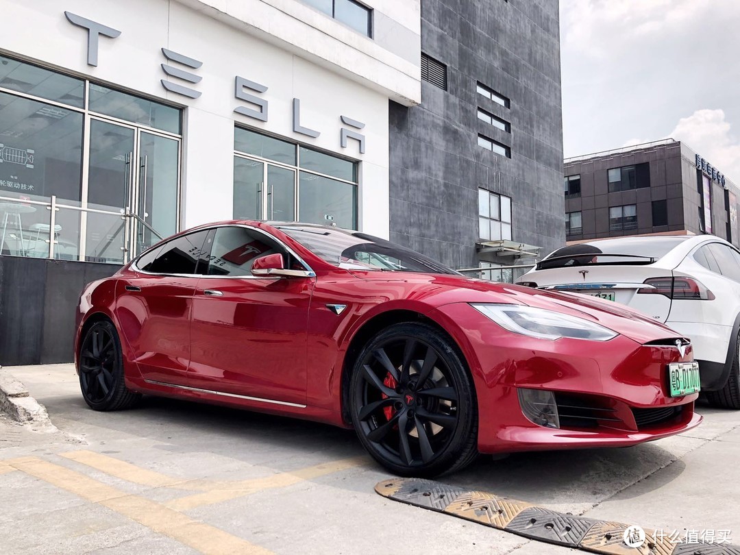 2017年送给老婆的特斯拉MODEL S 大玩具