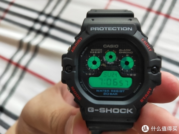 卡西欧G-SHOCK DW-5900-1 手表使用总结】贴合度|佩戴|功能_摘要频道_