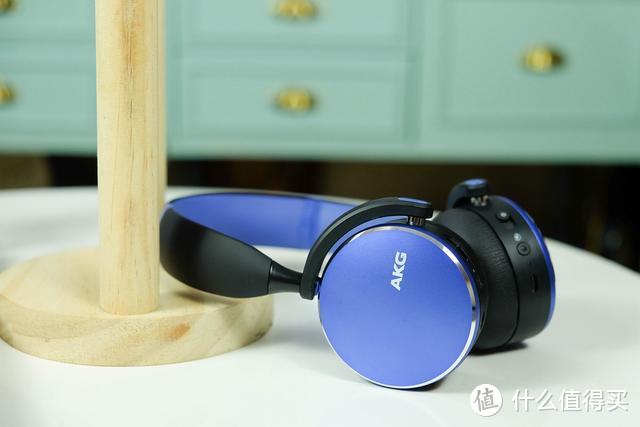 AKG Y500蓝牙无线耳机体验：集外观颜值与高品质音质于一体！