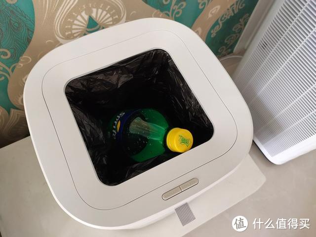 收垃圾也可以很干净，小处更见生活品质的townew拓牛T Air智能垃圾桶