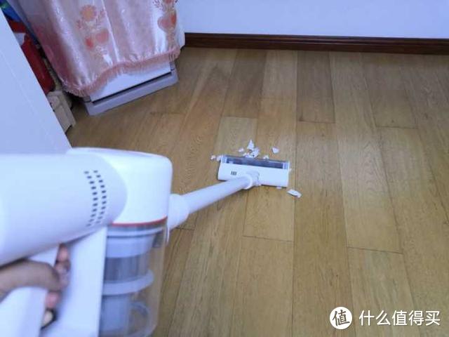 选吸尘器何必非选戴森，小米有品打造追觅无线吸尘器V8国货精品