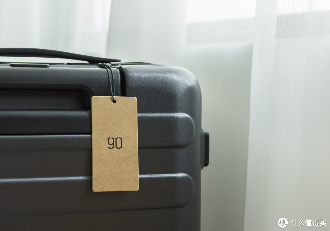 拒绝尬旅，一个行李箱的顺滑之旅—90分 20寸7道杠行李箱
