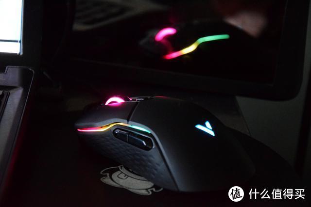 漂亮：雷柏VT200S电竞游戏鼠标，定制高端芯片，RGB幻彩灯效