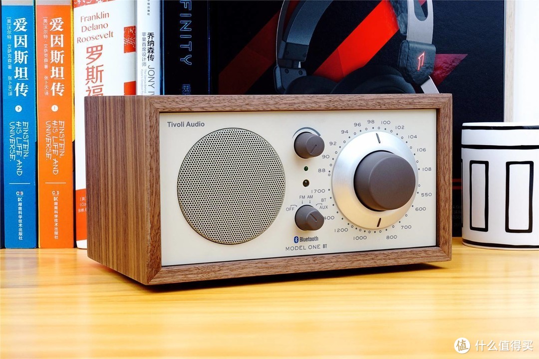 书桌上怎么能少的了它？Tivoli Audio流金岁月M1BT蓝牙收音机