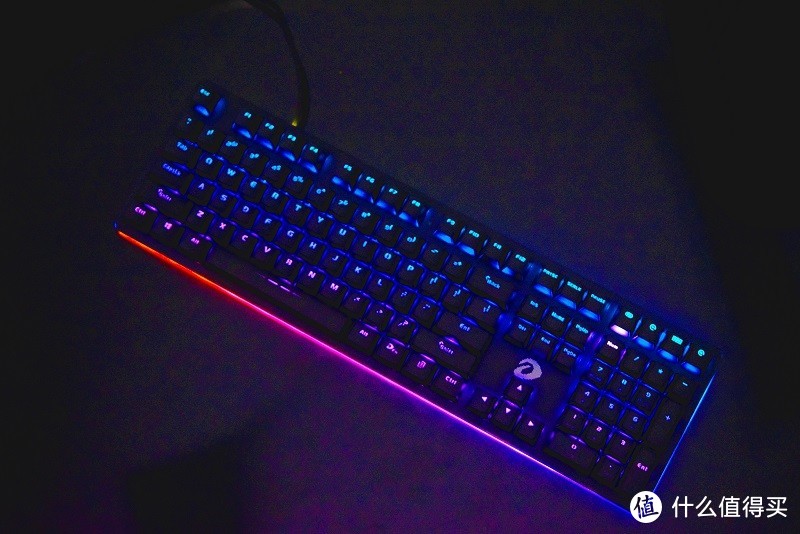 达尔优EK925 RGB暗夜流光 机械键盘评测—灯光的视觉盛宴