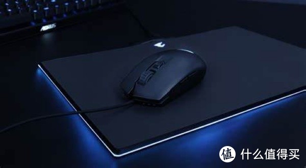 轻量化设计、小手精准把控：技嘉 发布 AORUS M2 游戏鼠标