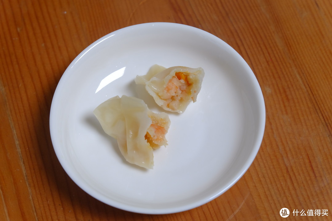 大妈送我一份水饺：三全私厨虾皇饺，吃点好的，很有必要
