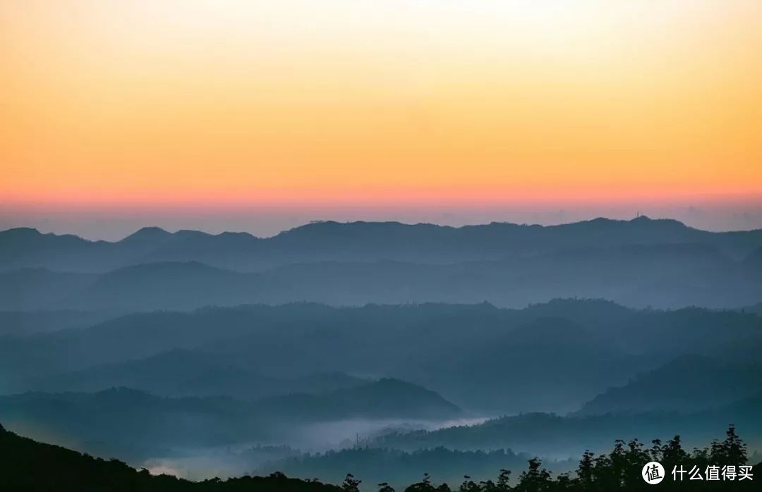 从高山原野到海浪拍岸，从茶香四溢到如梦似幻，斯里兰卡浓缩了东南亚的所有风情