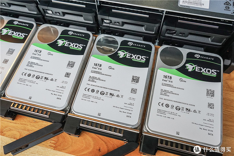 16T硬盘全国首测！希捷EXOS X16银河企业级硬盘测试