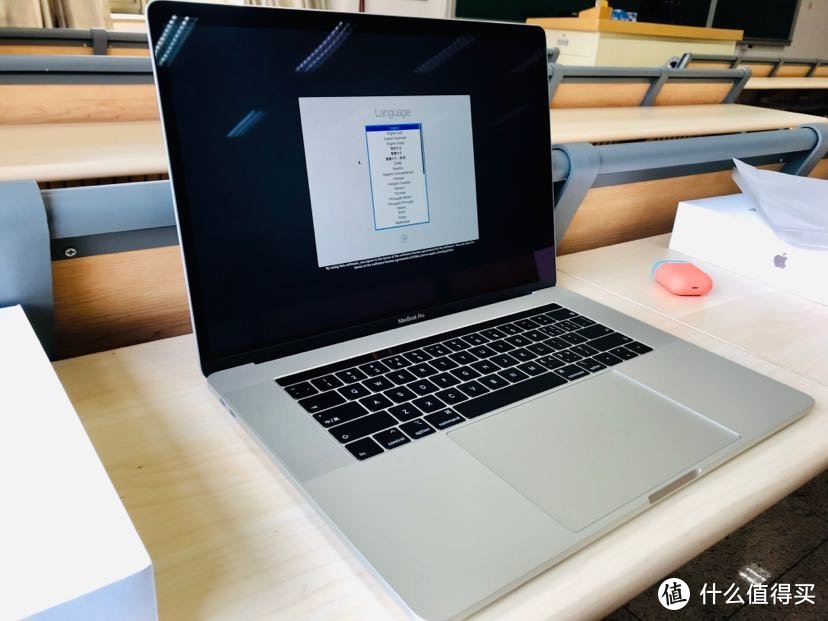 拼夕夕19款银色15.4寸乞丐版MacBook Pro安全下车